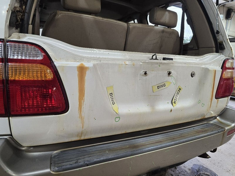 Trunk/Hatch/Tailgate Lower Fits 98-07 LAND CRUISER 640104