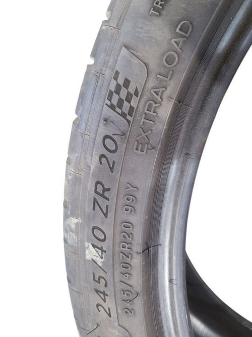 1 used Tire Michelin 285-32-20 ZR 7/32  665459