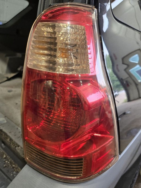 Passenger Right Tail Light Fits 03-05 4 RUNNER 641616