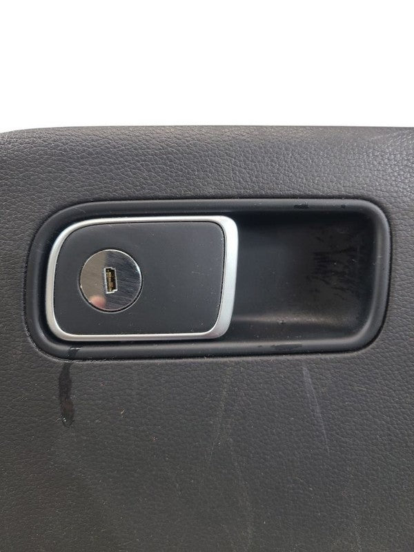 G80       2019 Glove Box 656105
