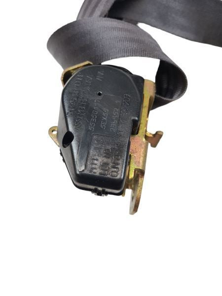 RAM1500   1996 Seat Belt Front 586630