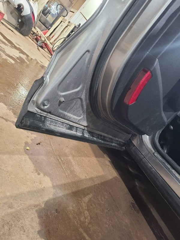Driver Front Door Textured Black Moulding Fits 19-20 SORENTO 652219