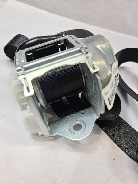 REAR F250SD    2021 Center Retractor Seat Belt Rear 562538