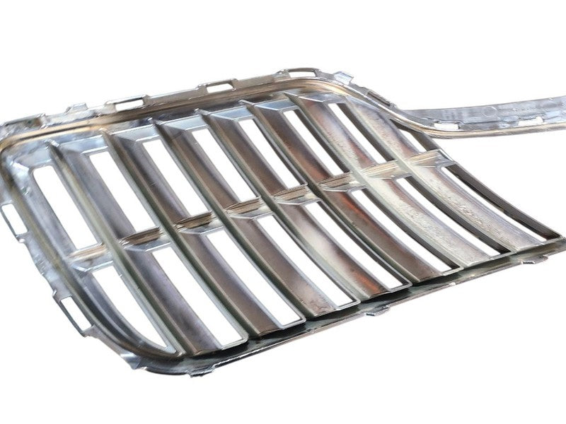 Grille Upper Assembly Includes Support Fits 10-12 MKT 643847