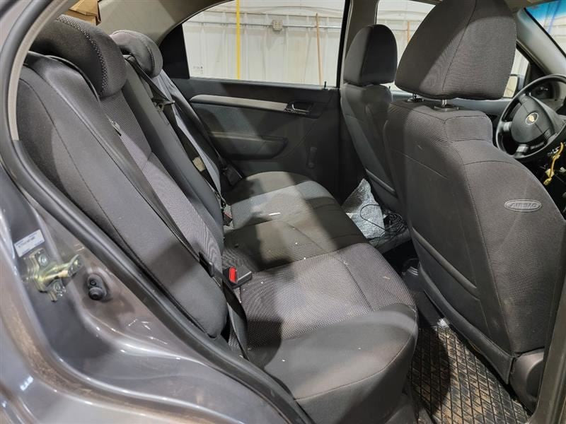 AVEO      2010 Owners Manual 561938