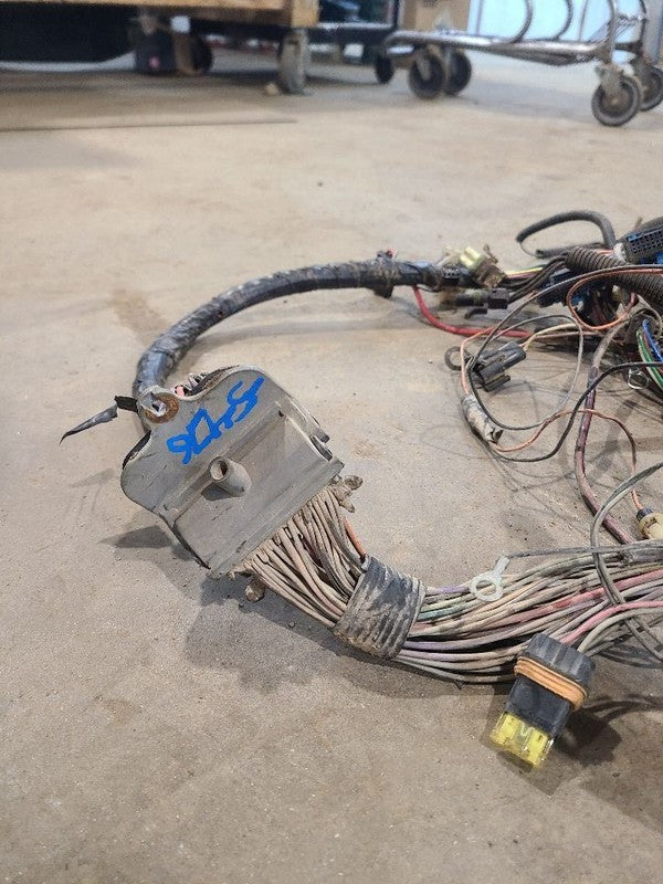 TCHEV3500 1990 Engine Wire Harness 663976