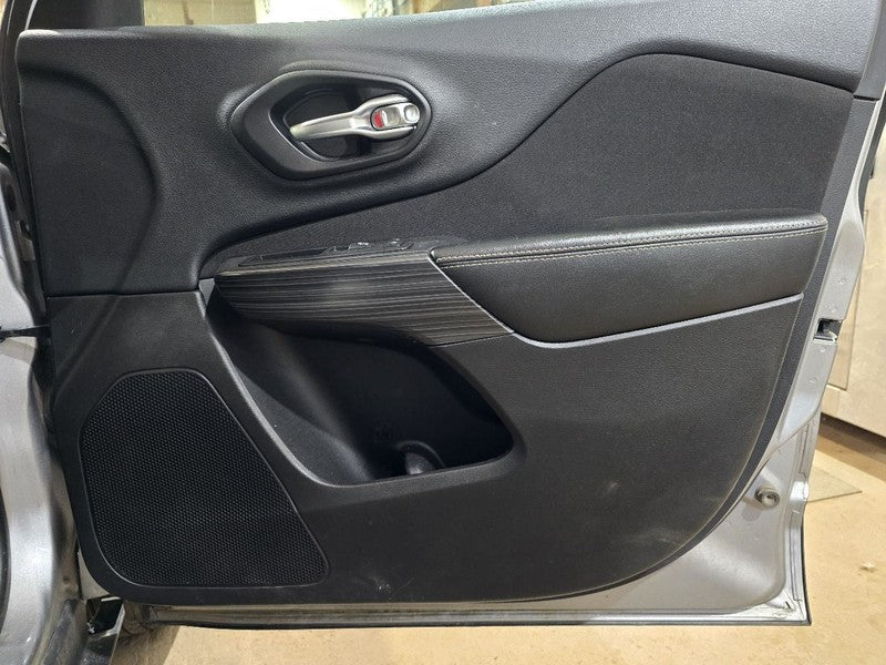 Passenger Front Door Electric Tempered Glass Fits 14-18 CHEROKEE 62954