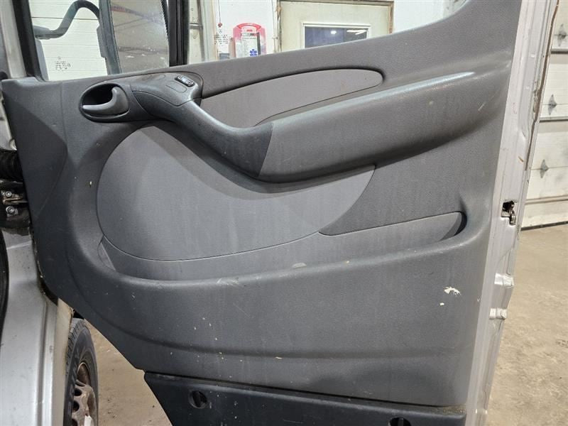 Front Passenger Door Trim Panel Fits 2004 SPRINTER 607706