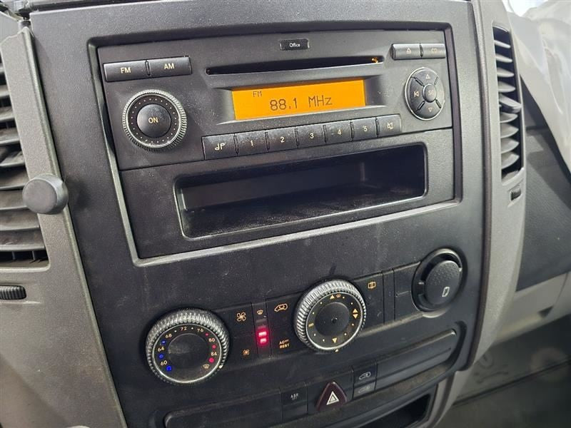 AC Compressor Fits 07-08 SPRINTER 2500 579800