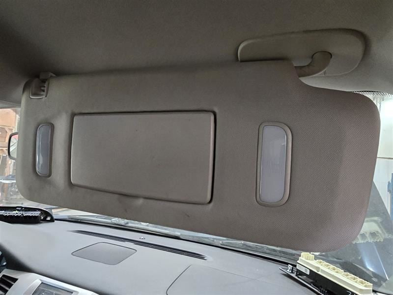 Passenger Right Sun Visor Illuminated Fits 07-14 ESCALADE 602778
