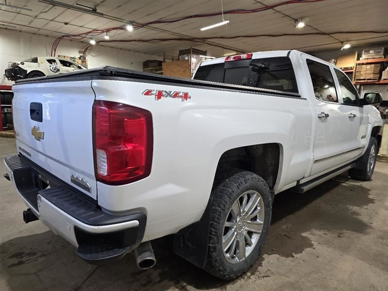 SILVRDO15 2017 Front Door Trim Panel 600713
