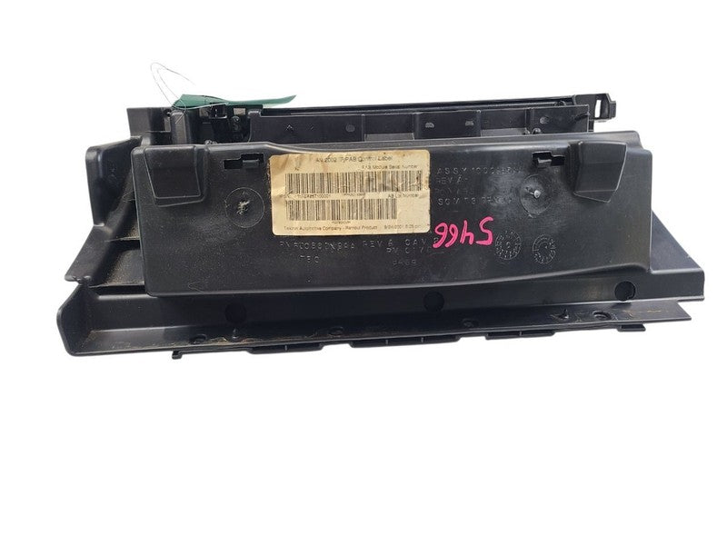 DAKOTA    2002 Glove Box 663272