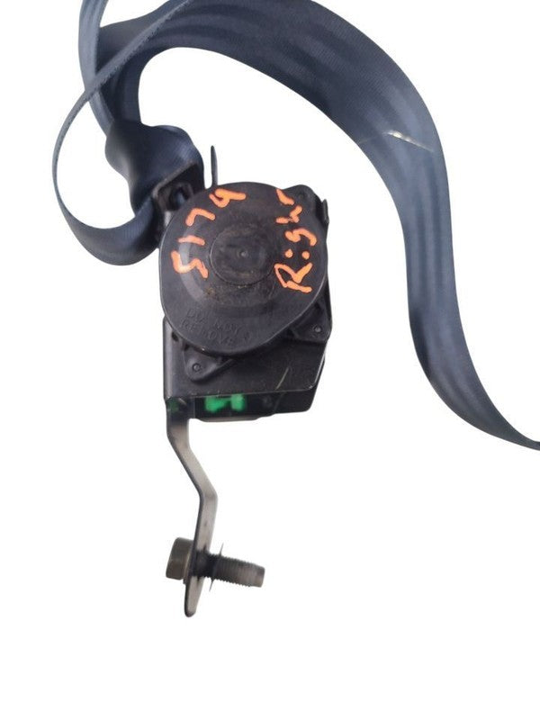 TNISSAN   1986 Seat Belt Front 641988