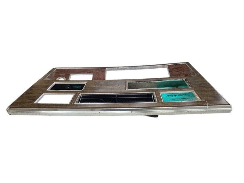 OLDS-SW   1988 Dash Bezel 677793