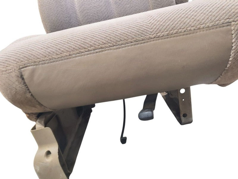 TCHEV3500 1995 Front Seat 679419