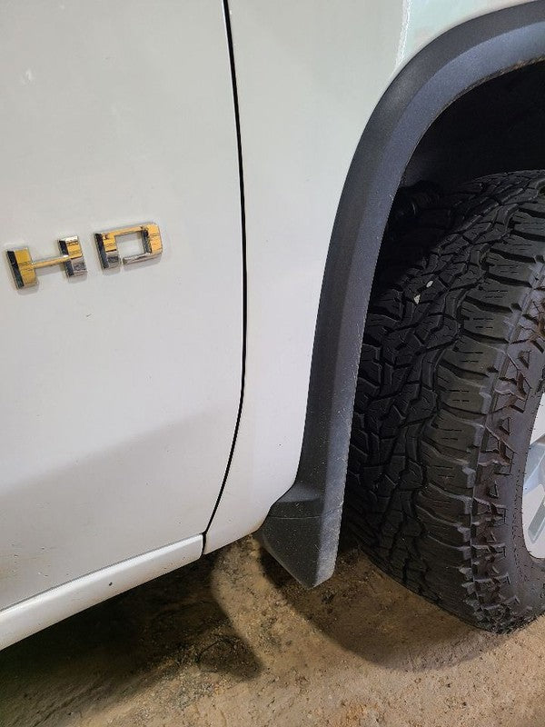 Passenger Right Fender Fits 20-26 SILVERADO 2500 PICKUP 675358