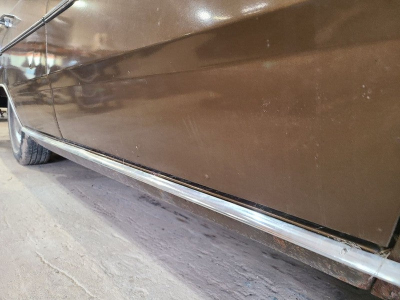 Passenger Right Front Door Excluding Sport Model 4 Door Fits 68-76 DAR