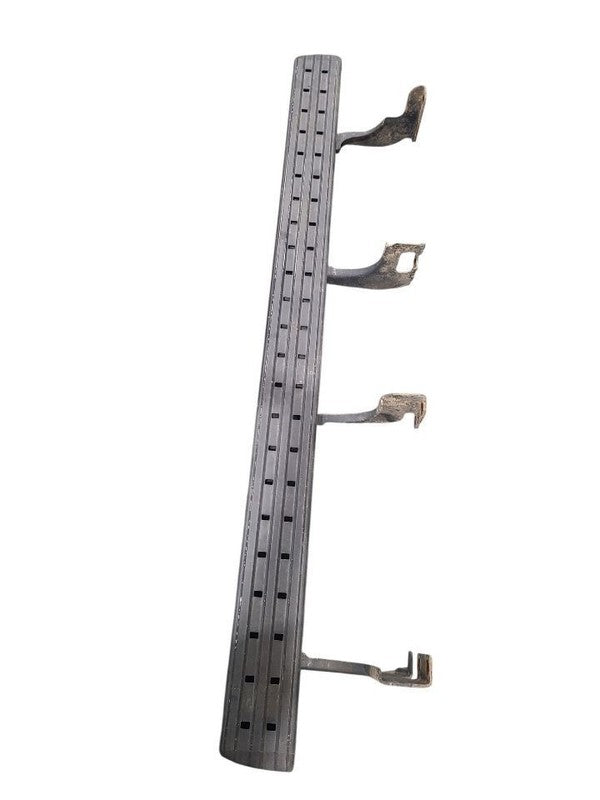 H3        2006 Running Board 679851