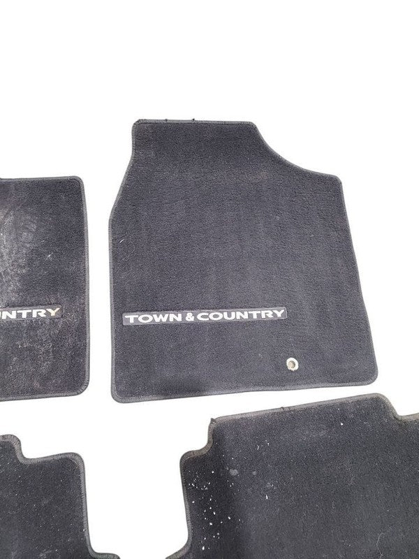 TOWN COUN 2016 Floor Mat 621159