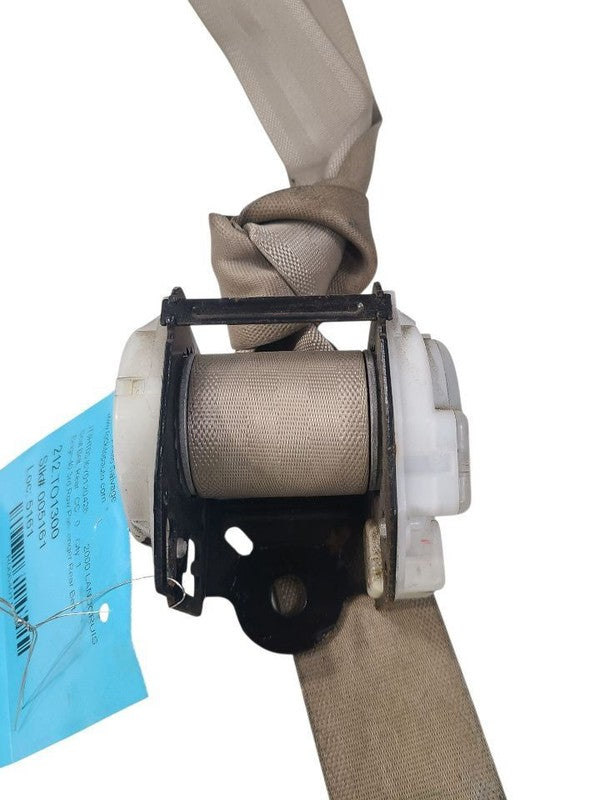 LANDCRUIS 2000 Seat Belt Rear 640115
