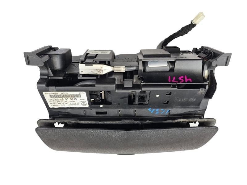 Info-GPS-TV Screen 204 Type C300 Fits 08-11 MERCEDES C-CLASS 579250