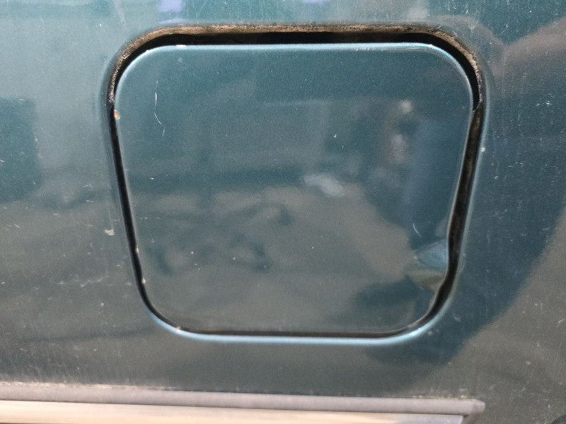 F150      1996 Fuel Filler Door 644174