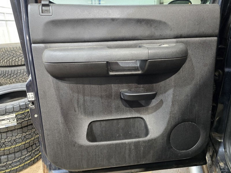SILV15NEW 2007 Door Trim Panel Rear 640979