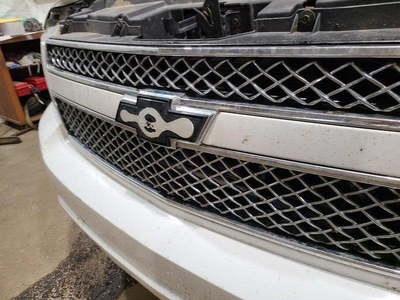 Front Bumper With Fog Lamps Opt T96 Fits 07-14 SUBURBAN 1500 671093