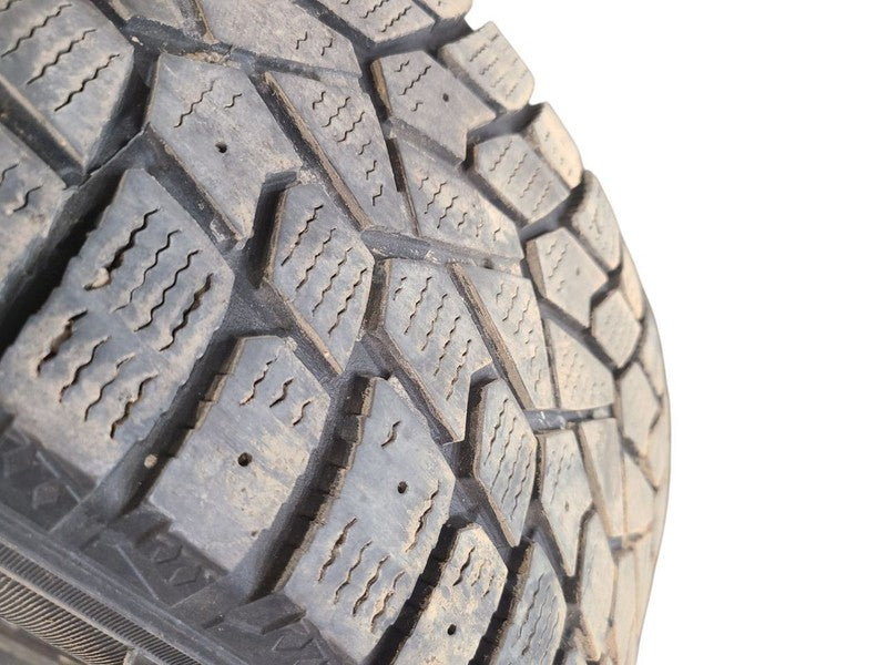 4 Used Tires 215 70 15 %60 SUMITOMO ICE EDGE 666192
