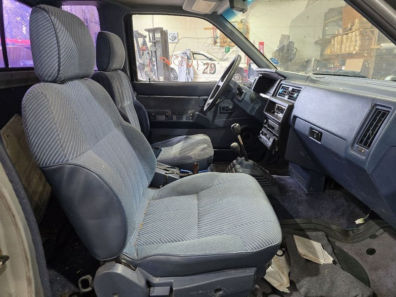 Front Bumper Excluding SE Black Fits 86-92 NISSAN PICKUP 641975