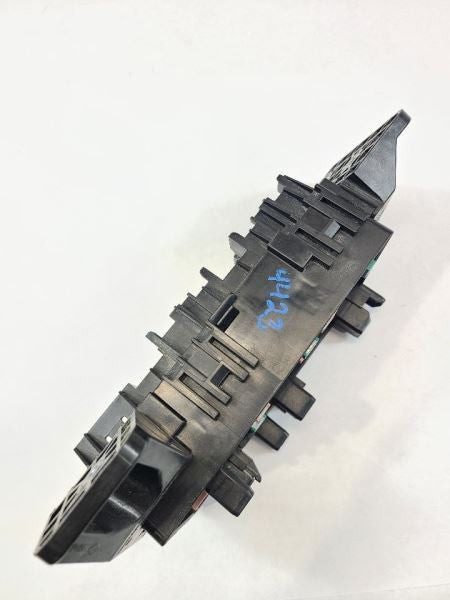 RAM15NEW  2020 Fuse Box Engine 564333