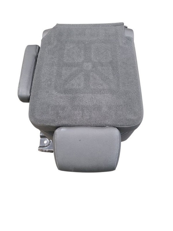 SUBURBN15 2019 Seat Rear 662197