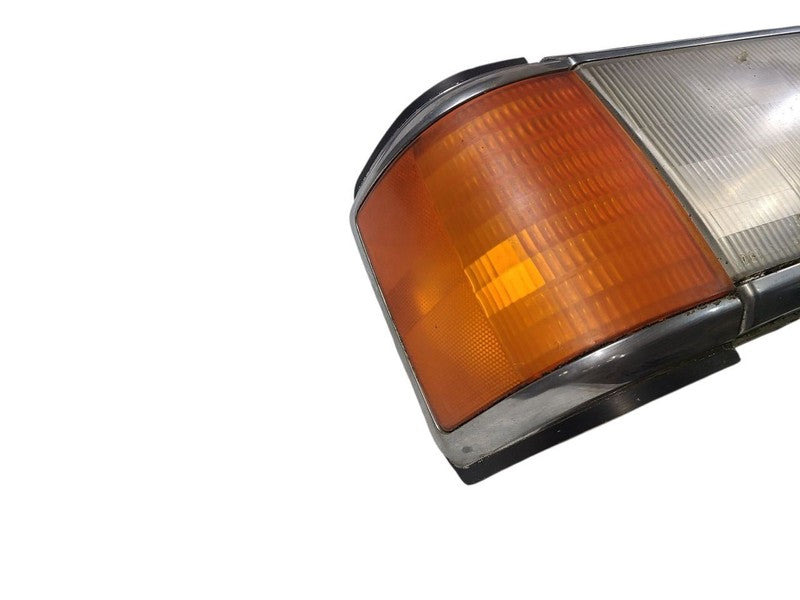 Passenger Right Headlight With Chrome Trim Fits 87-91 BRONCO 649444