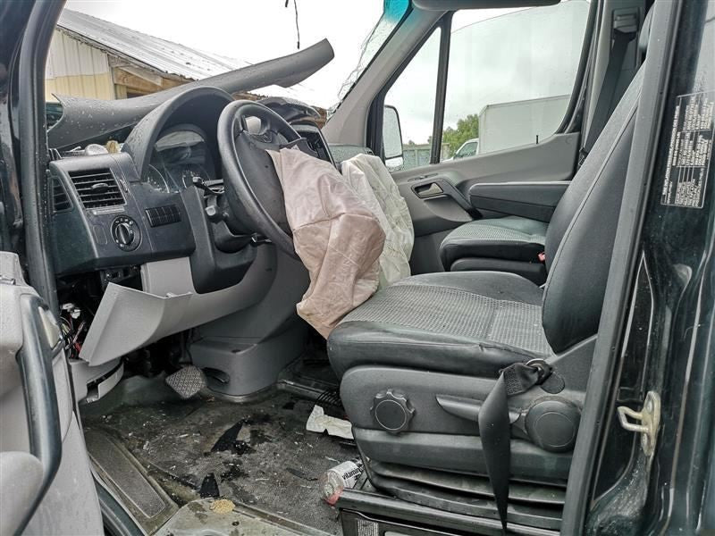 Passenger Side View Mirror Power Fits 07-09 SPRINTER 2500 590862