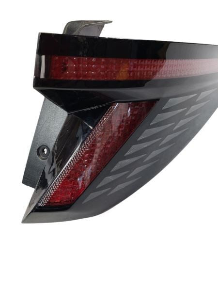 TUCSON    2022 LED Passenger Side, Quarter Mounted Tail Light 580894