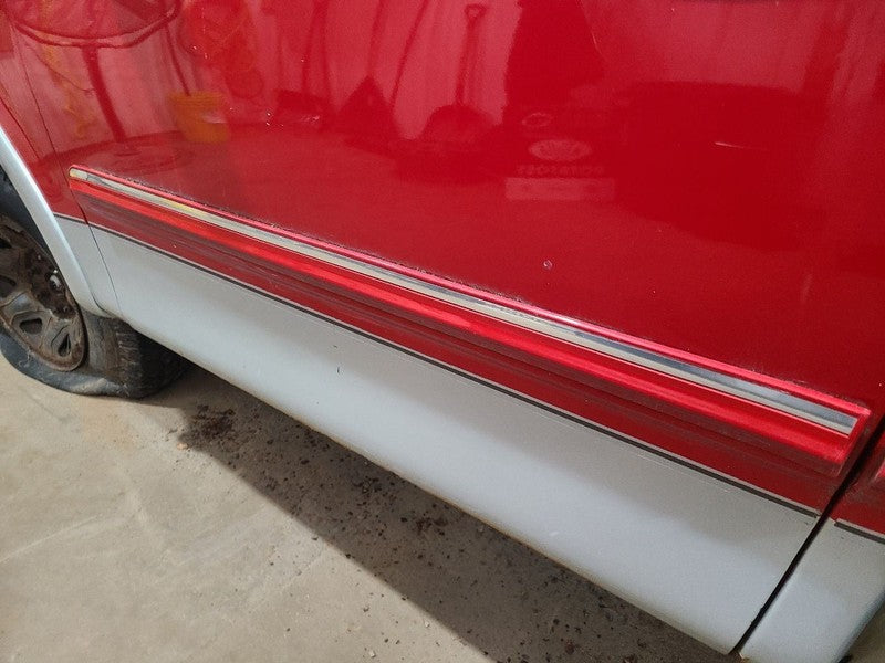 F250      1998 Door Moulding Front 666801