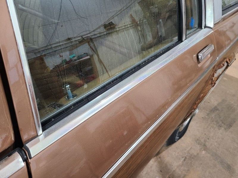 OLDS-SW   1988 Door Moulding Rear 677770