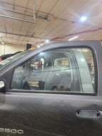 RAM2500   2004 Front Door Glass 653757