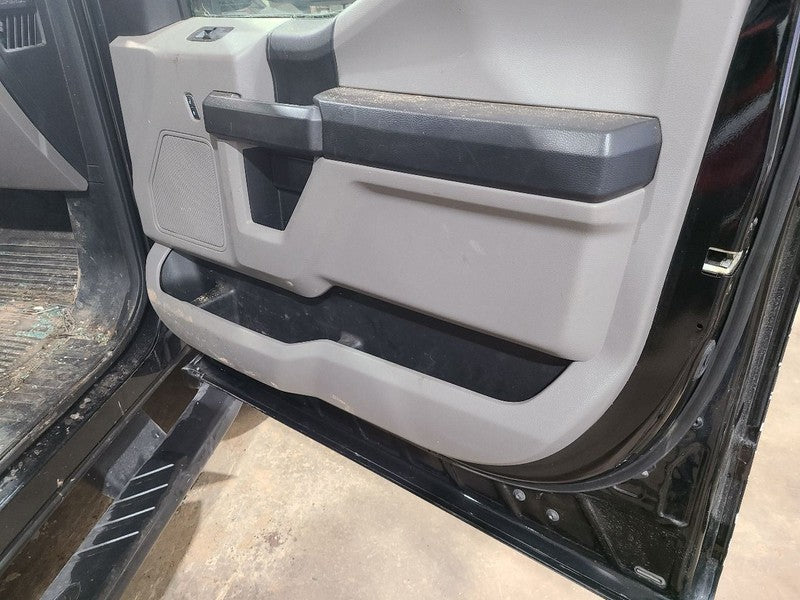 Passenger Right Front Door Electric Fits 17-22 FORD F250SD PICKUP 6793