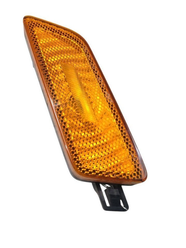 Driver Corner/Park Light Side Marker Fits 15-25 PORSCHE MACAN 661436
