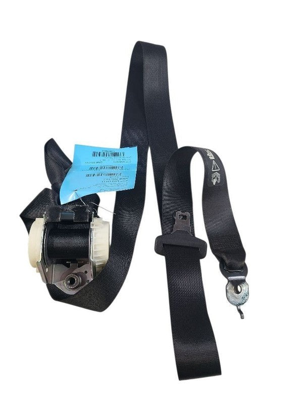550I      2011 Seat Belt Rear 635639