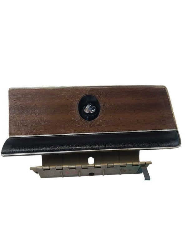 DART      1975 Glove Box 668152