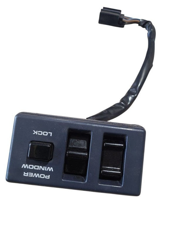 TNISSAN   1986 Front Door Switch 642037