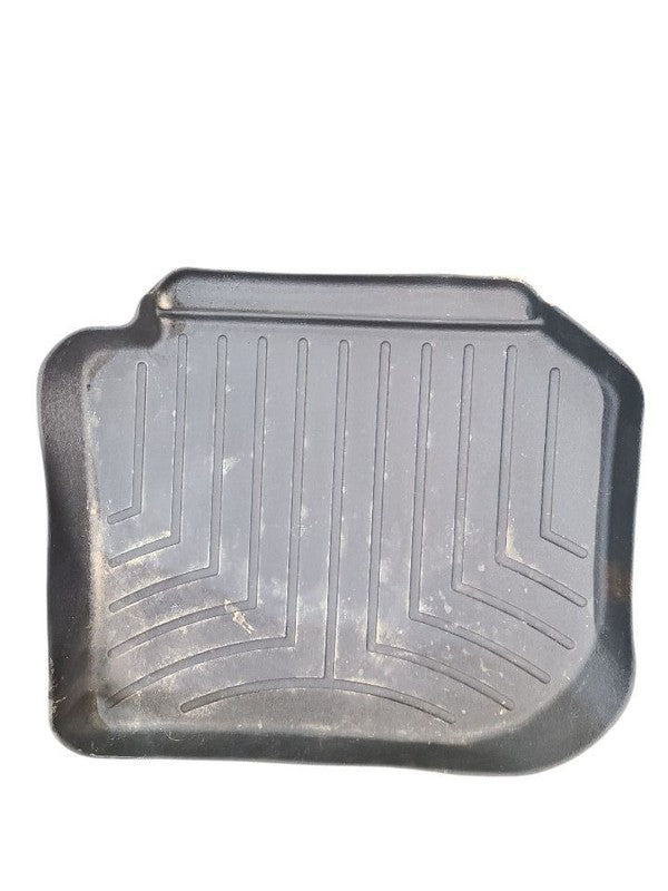 PASSAT    2022 Floor Mat 637879