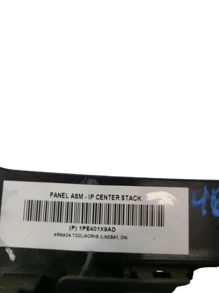 TOWN COUN 2011 Dash Bezel 587032