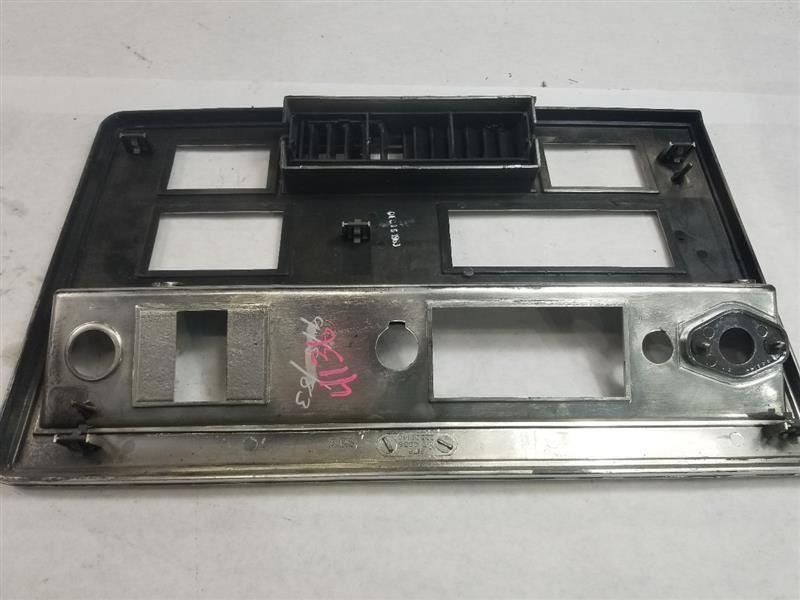 DELTA 88  1984 Dash Bezel 535331