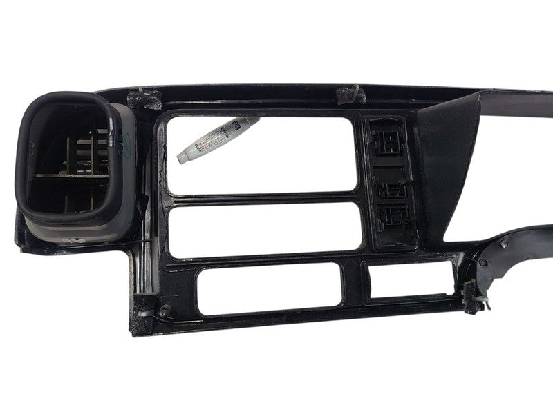 YUKON     1998 Dash Bezel 664334