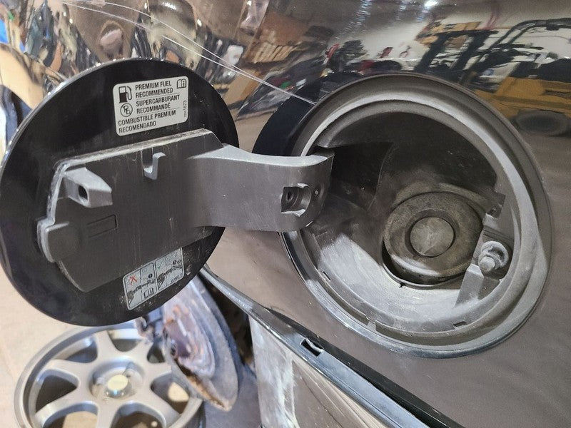 ESCALADE  2016 Fuel Filler Door 664122