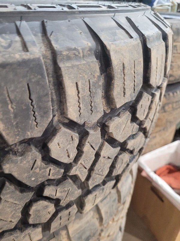 4 Used Tires 255-70-17 Klever A/T Kenda 10/32  661523