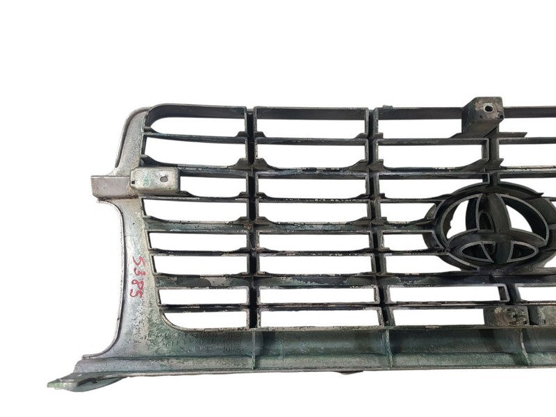 Grille 6 Cylinder Upper Fits 95-98 LAND CRUISER 657918